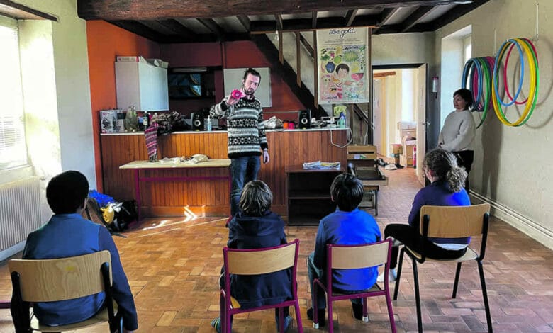 johann philippe et un petit groupe de la classe damelie courteheuse avant