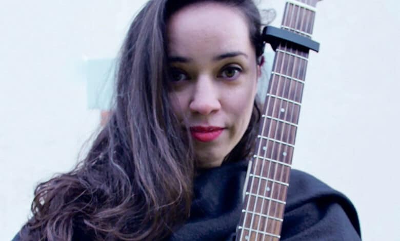 concert lola bai avant