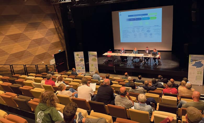 lors de la reunion publique de presentation du plui h au 3e volume avant