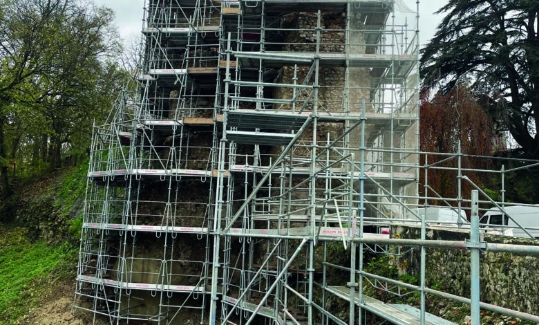 le chatelet du chateau de vendome barde dechafaudage