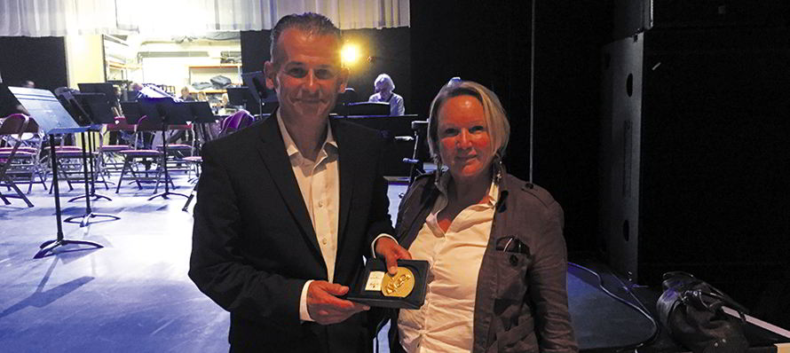 La médaille d'or du Département à Dominique Baran 1 Dominique baran remise medaille
