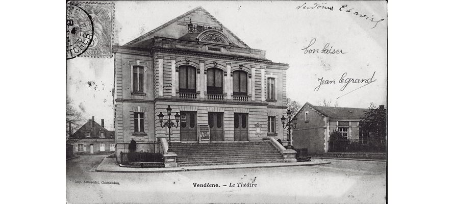 ST DENIS theatre ecole garcons