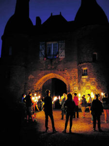 arville visite aux flambeaux commanderie arville