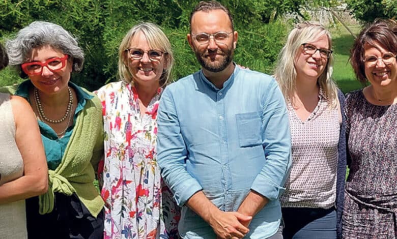 asso parenthese toute l equipe de lassociation parenthese avant