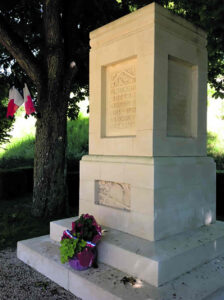 bourdellemonument3quart