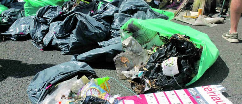 ces dechets ramasses qui polluent nos centre villes banniere