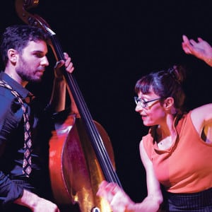 je suis plusieurs avant