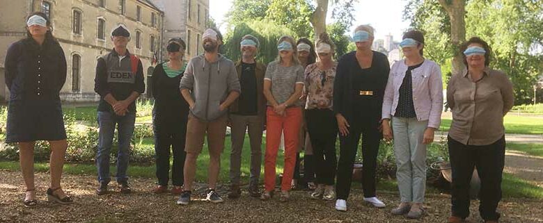 les yeux bandes photo groupe