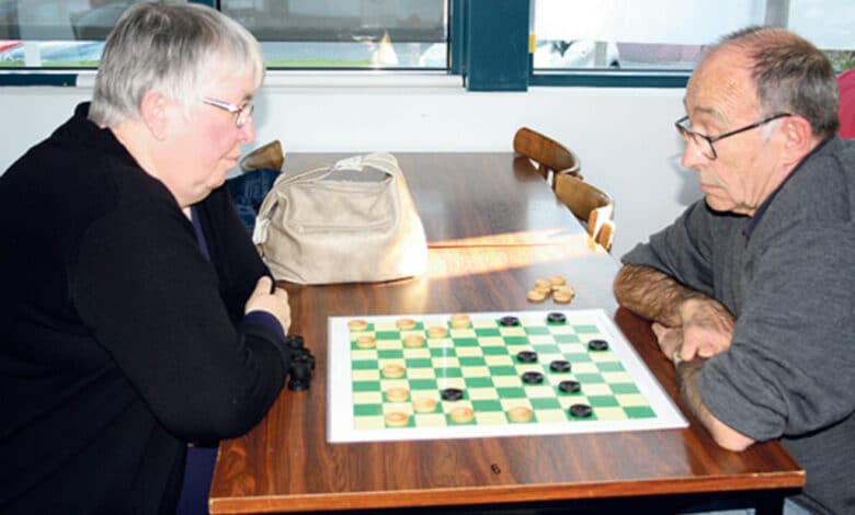 nick Le Gal a gauche qui vient de se mettre avant