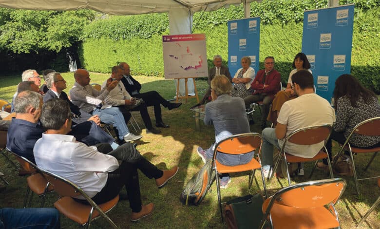 philippe gouet en conference de presse pour le passage de la flamme olympique en juillet 2024 1